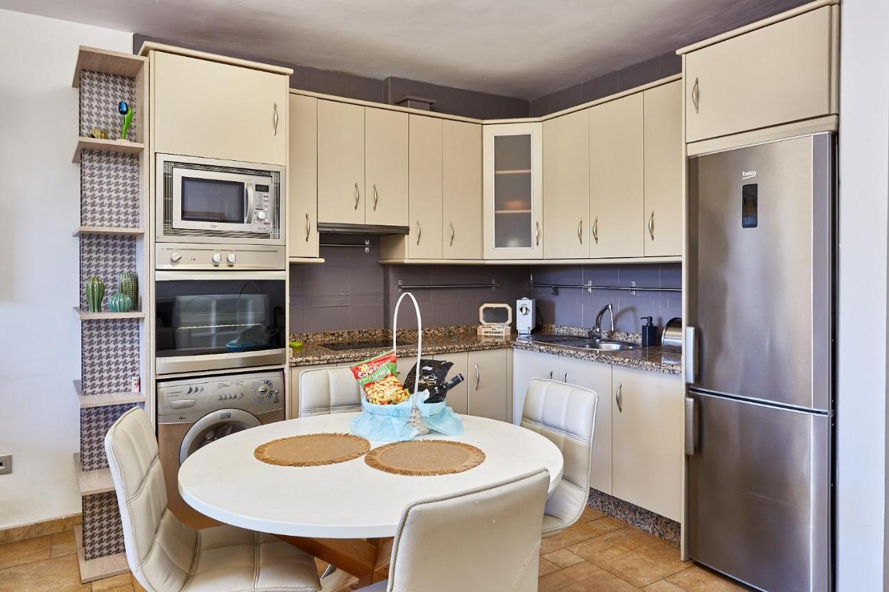 Alma 12 Apartment เบนัลมาเดนา ภายนอก รูปภาพ