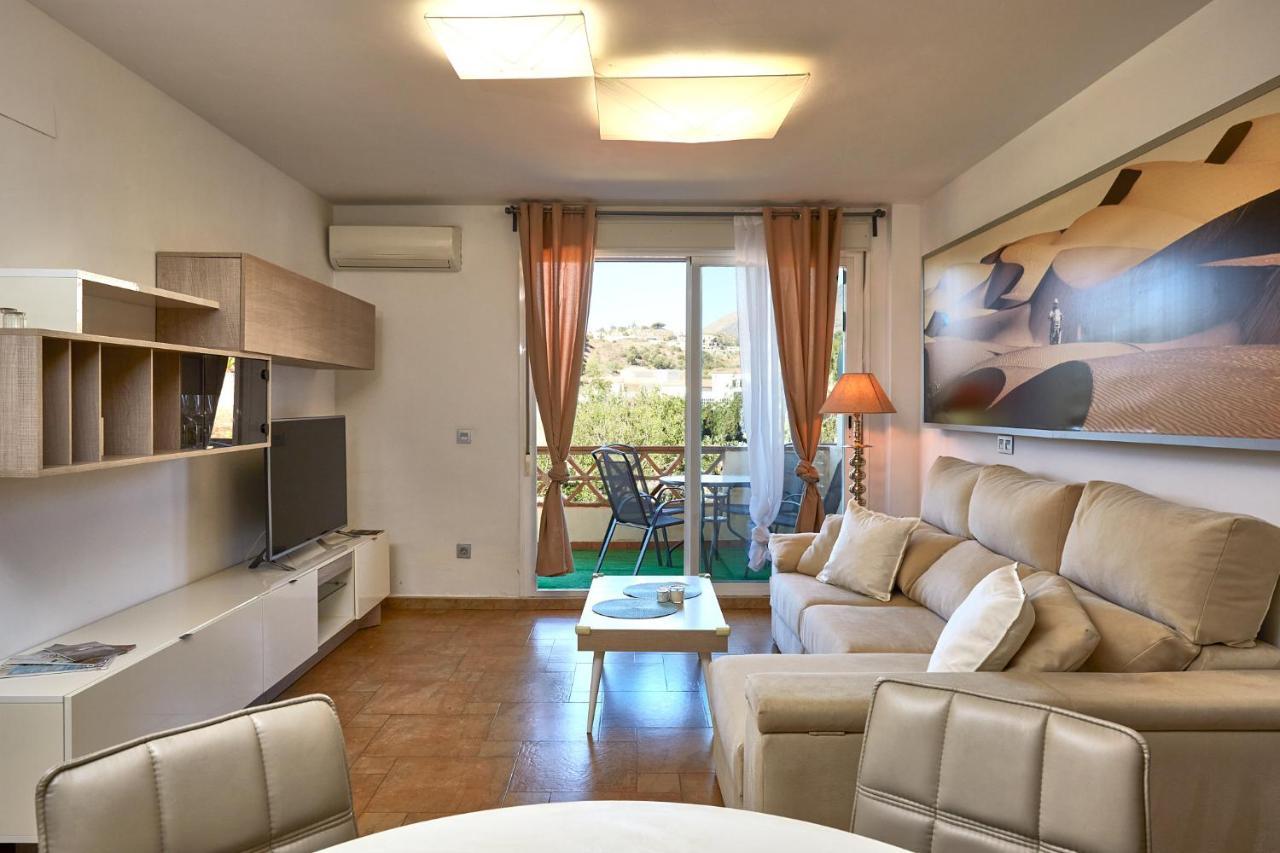 Alma 12 Apartment เบนัลมาเดนา ภายนอก รูปภาพ